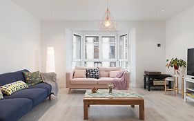 Apartamento Villabona - Mar y Montaña Elegante Apt p8 con WiFi gratis